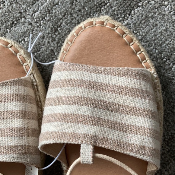 Old Navy Strappy Espadrilles Flat Sandals - Picture 7 of 8